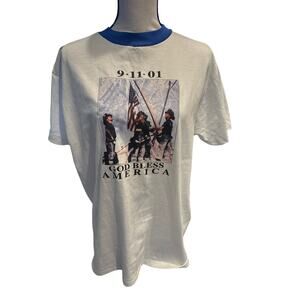 Unisex 9/11 Graphic T-Shirt. Size Large